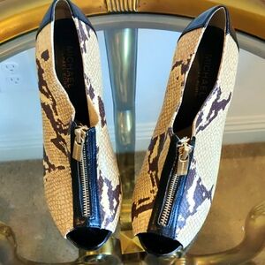 Women's 8 Michael Kors